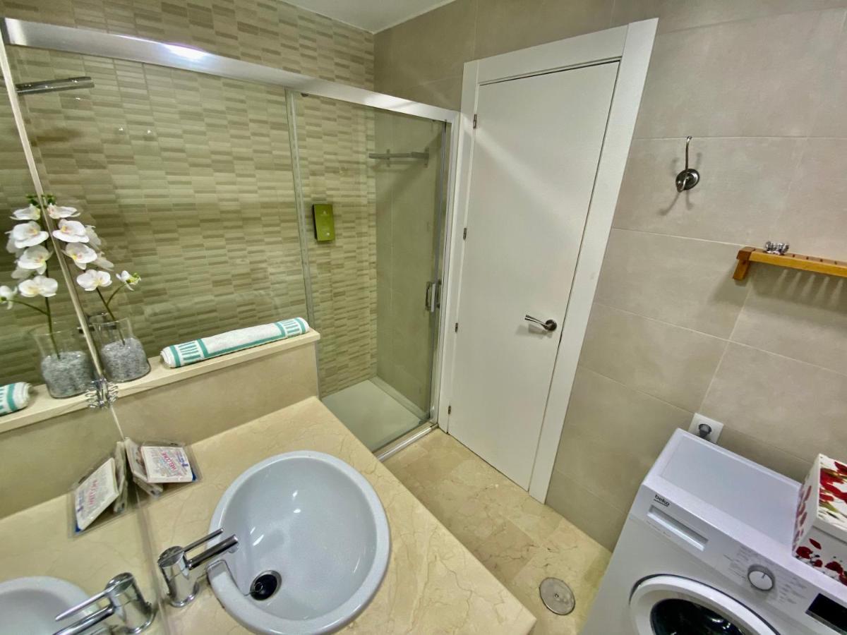 Apartamentos Turisticos Castillo Del Vigia Torremolinos Exteriör bild