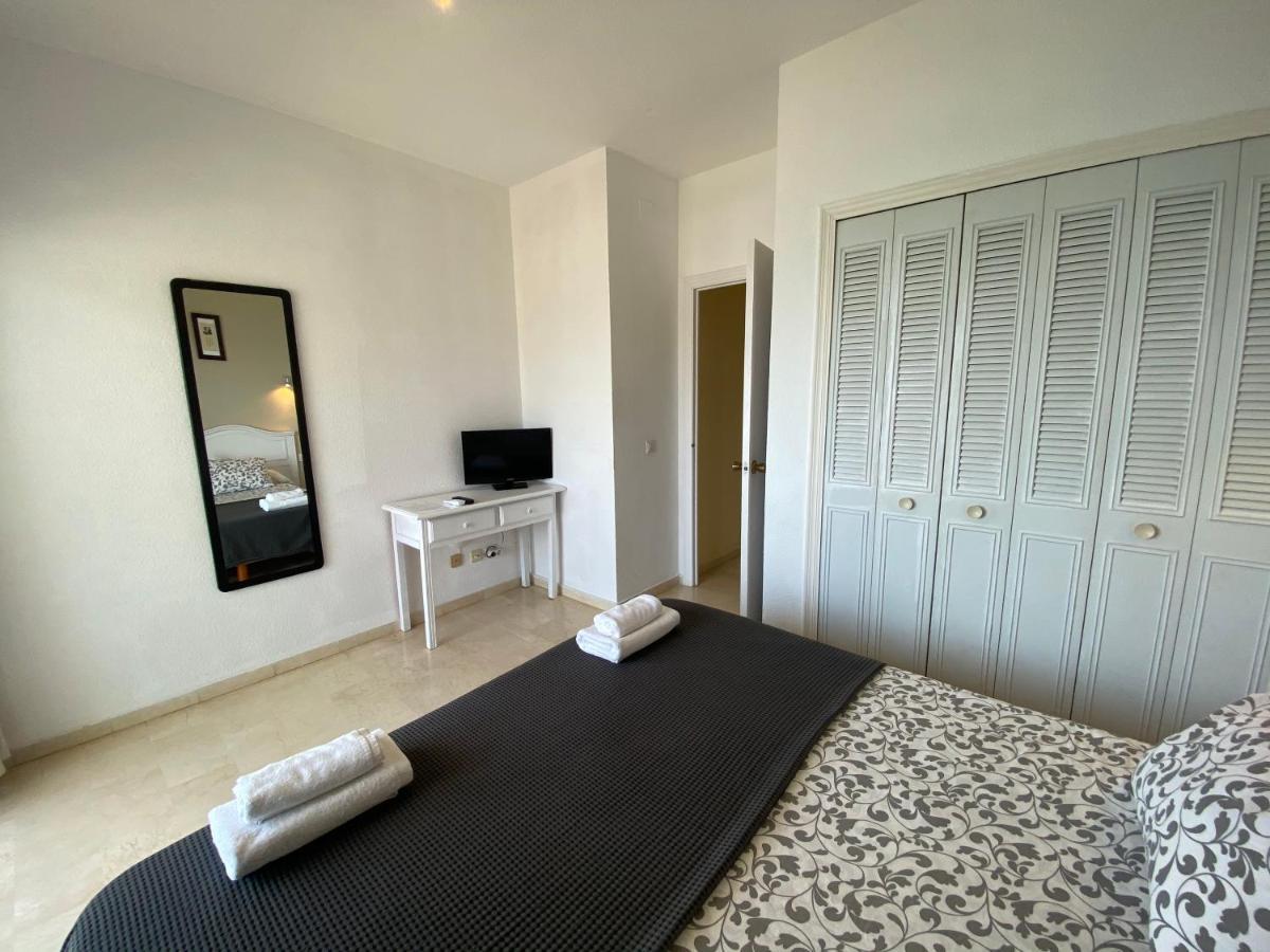 Apartamentos Turisticos Castillo Del Vigia Torremolinos Exteriör bild
