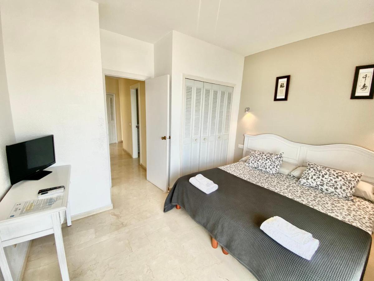 Apartamentos Turisticos Castillo Del Vigia Torremolinos Exteriör bild